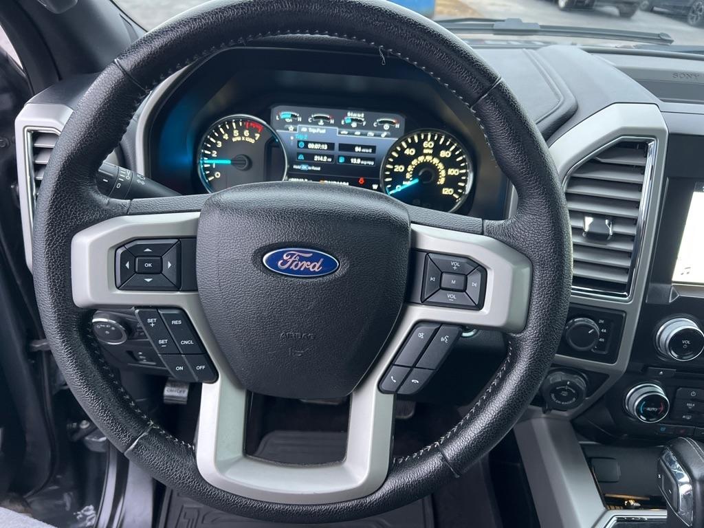 Ford F-150 Lariat SuperCrew 5.5-ft. Bed 4WD 2016