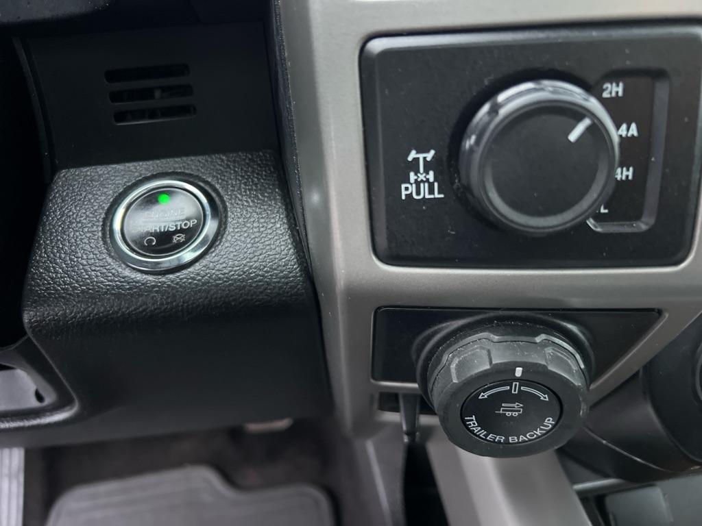 Ford F-150 Lariat SuperCrew 5.5-ft. Bed 4WD 2016