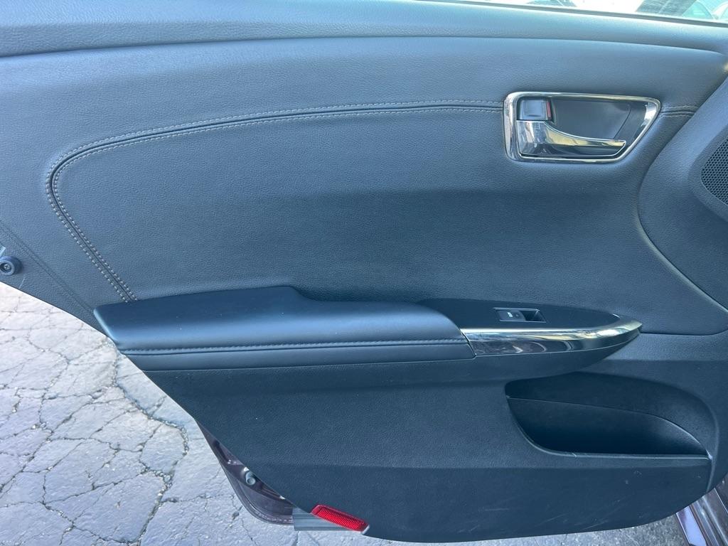 Toyota Avalon Hybrid Limited 2013