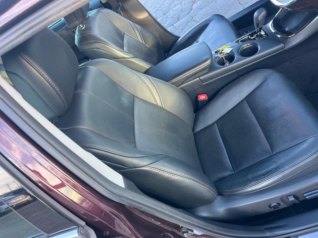 Toyota Avalon Hybrid Limited 2013