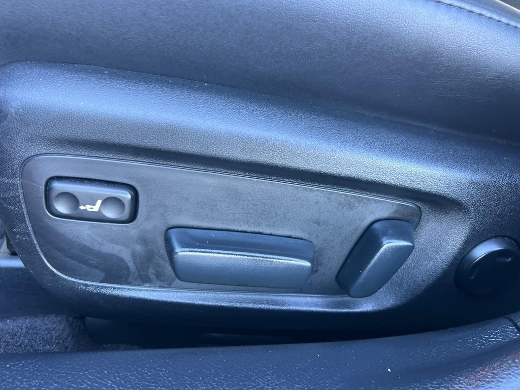 Toyota Avalon Hybrid Limited 2013