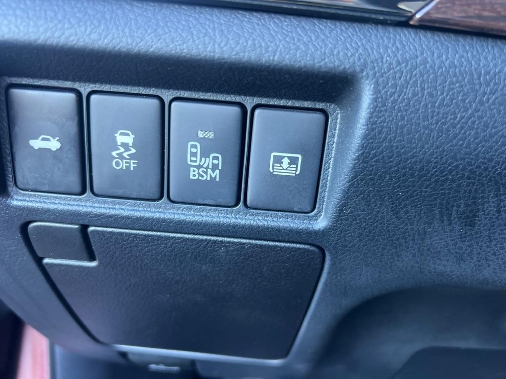 Toyota Avalon Hybrid Limited 2013