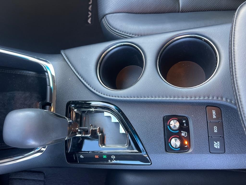 Toyota Avalon Hybrid Limited 2013