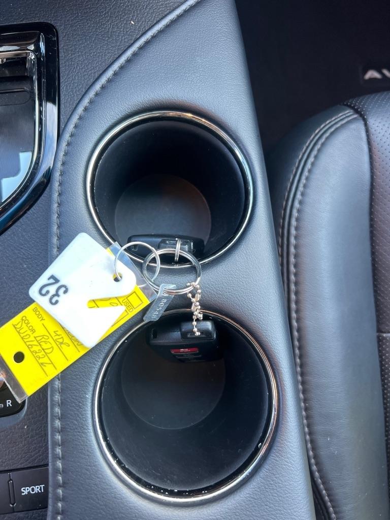 Toyota Avalon Hybrid Limited 2013