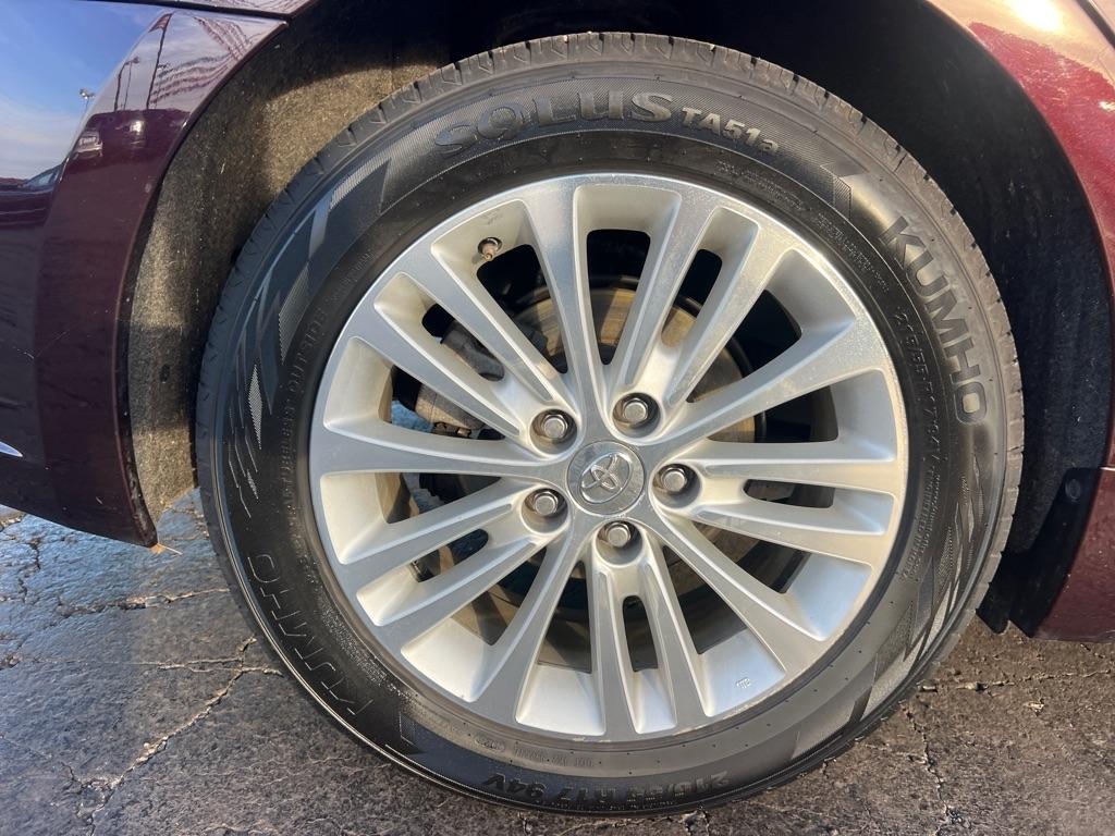 Toyota Avalon Hybrid Limited 2013