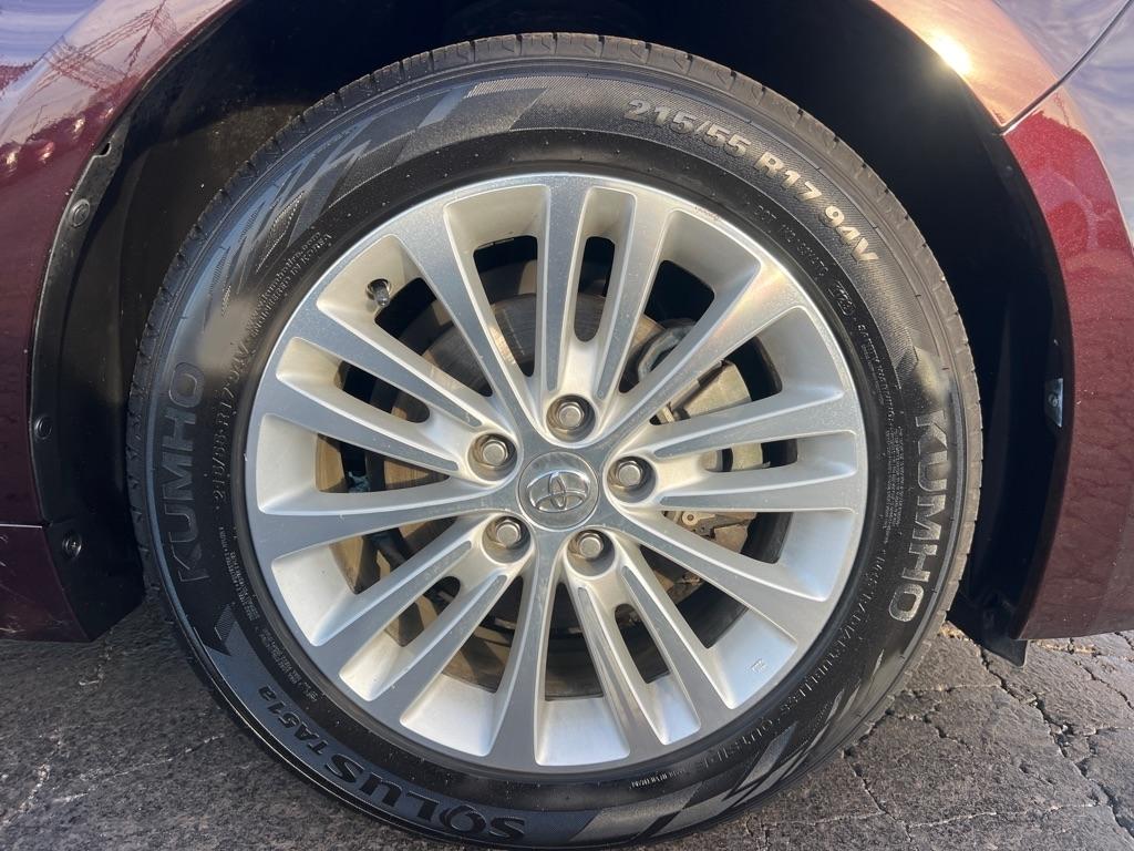 Toyota Avalon Hybrid Limited 2013