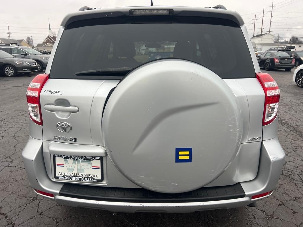 Toyota RAV4 Base I4 4WD 2011