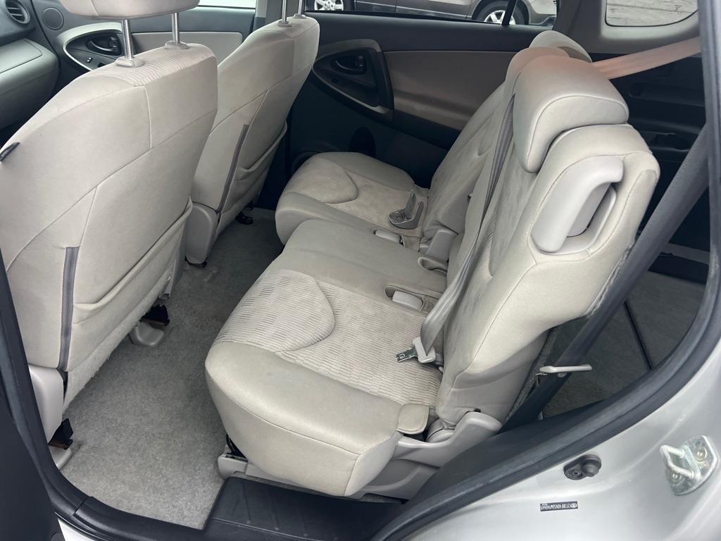 Toyota RAV4 Base I4 4WD 2011