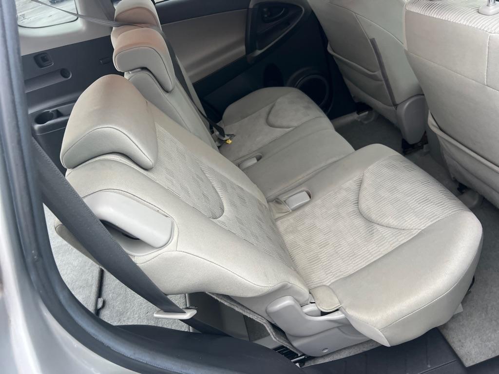 Toyota RAV4 Base I4 4WD 2011