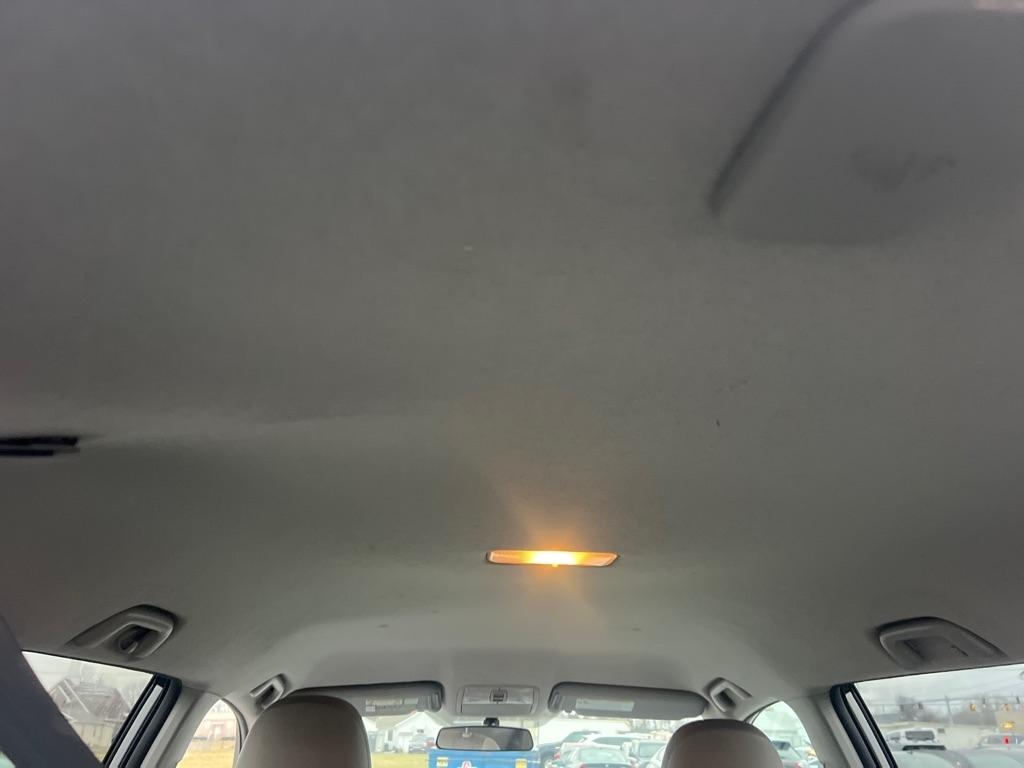 Toyota RAV4 Base I4 4WD 2011