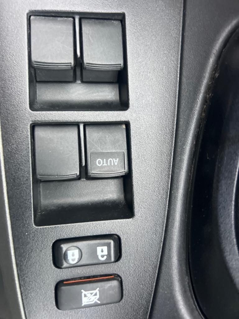 Toyota RAV4 Base I4 4WD 2011