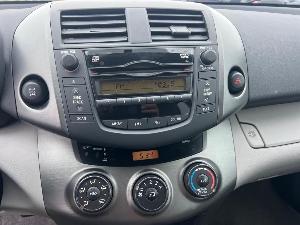 Toyota RAV4 Base I4 4WD 2011