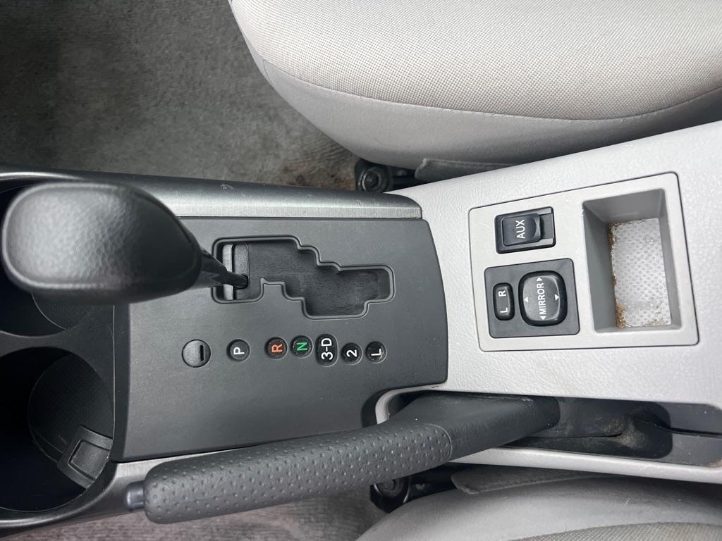 Toyota RAV4 Base I4 4WD 2011