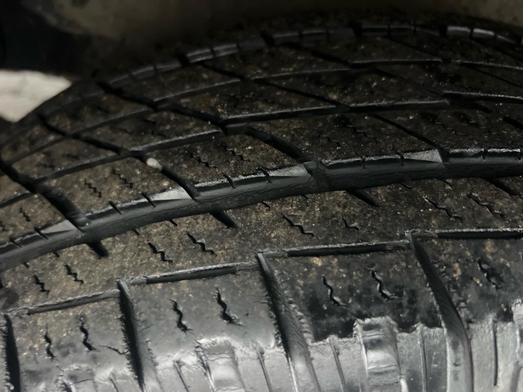 Toyota RAV4 Base I4 4WD 2011