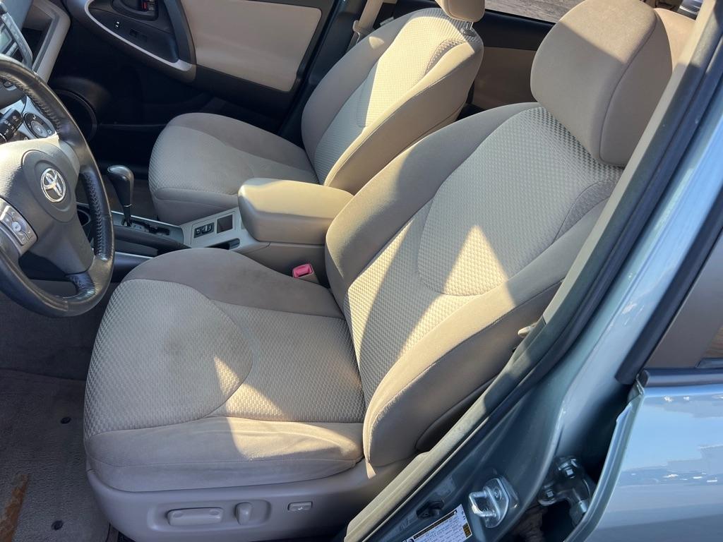 Toyota RAV4 Limited V6 4WD with 3rd Row 2008