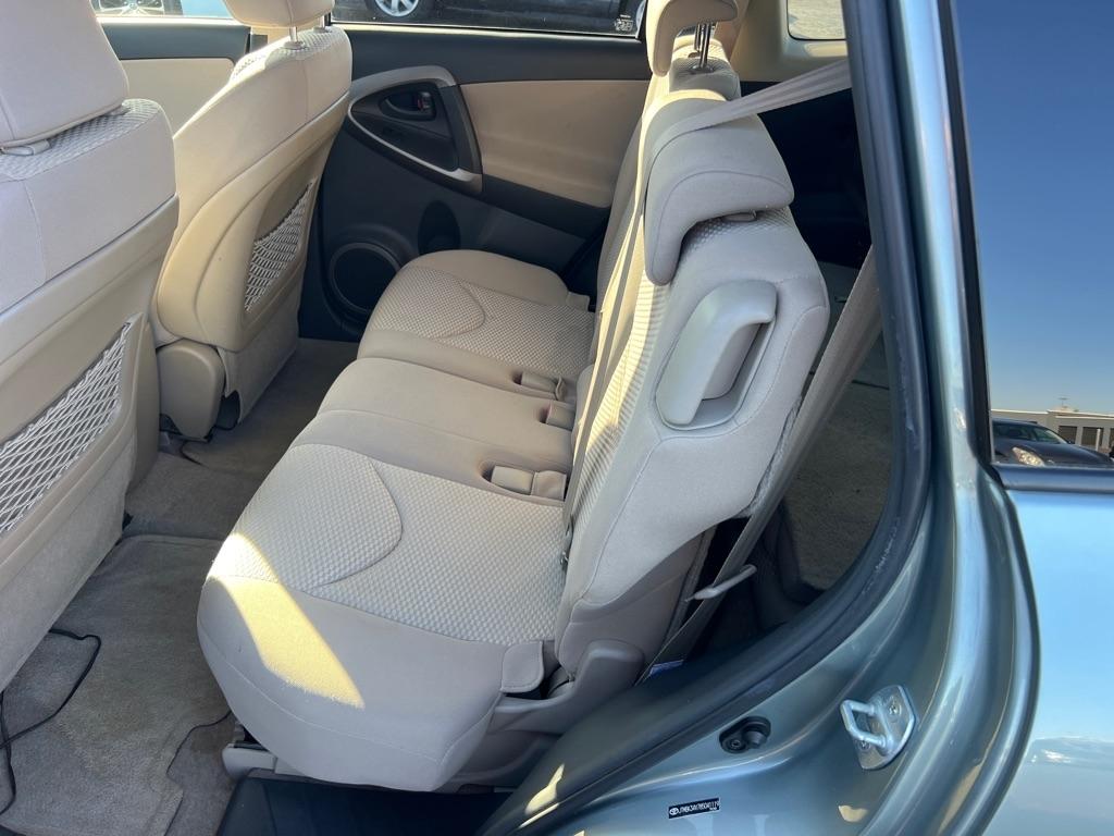 Toyota RAV4 Limited V6 4WD with 3rd Row 2008