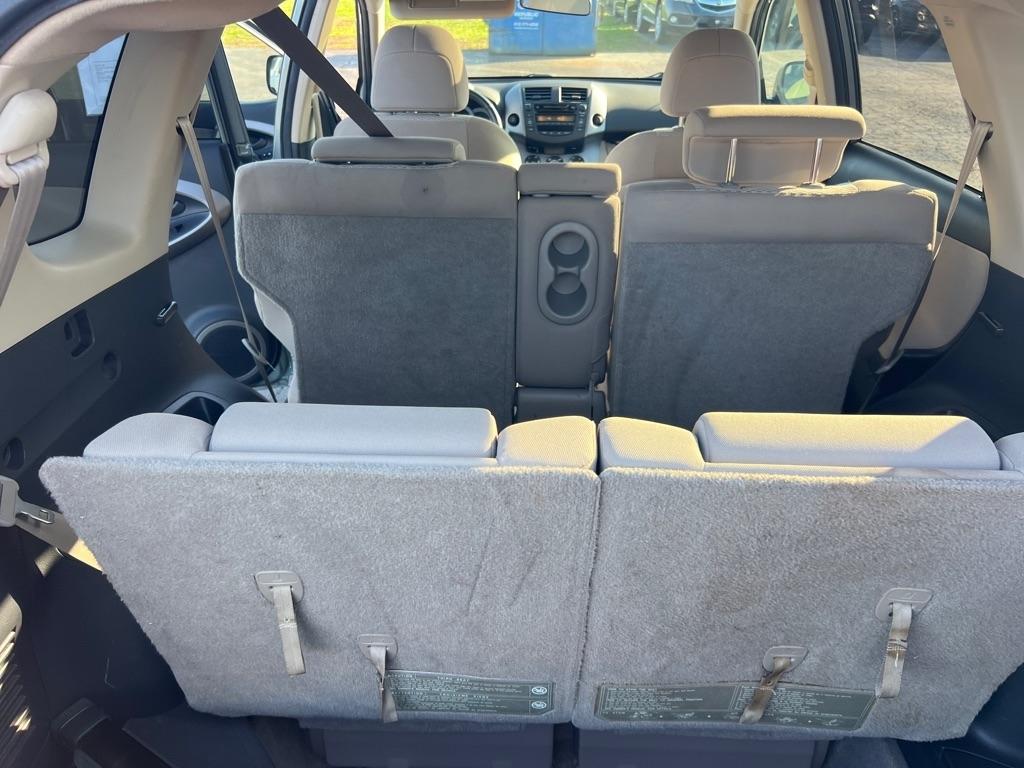 Toyota RAV4 Limited V6 4WD with 3rd Row 2008