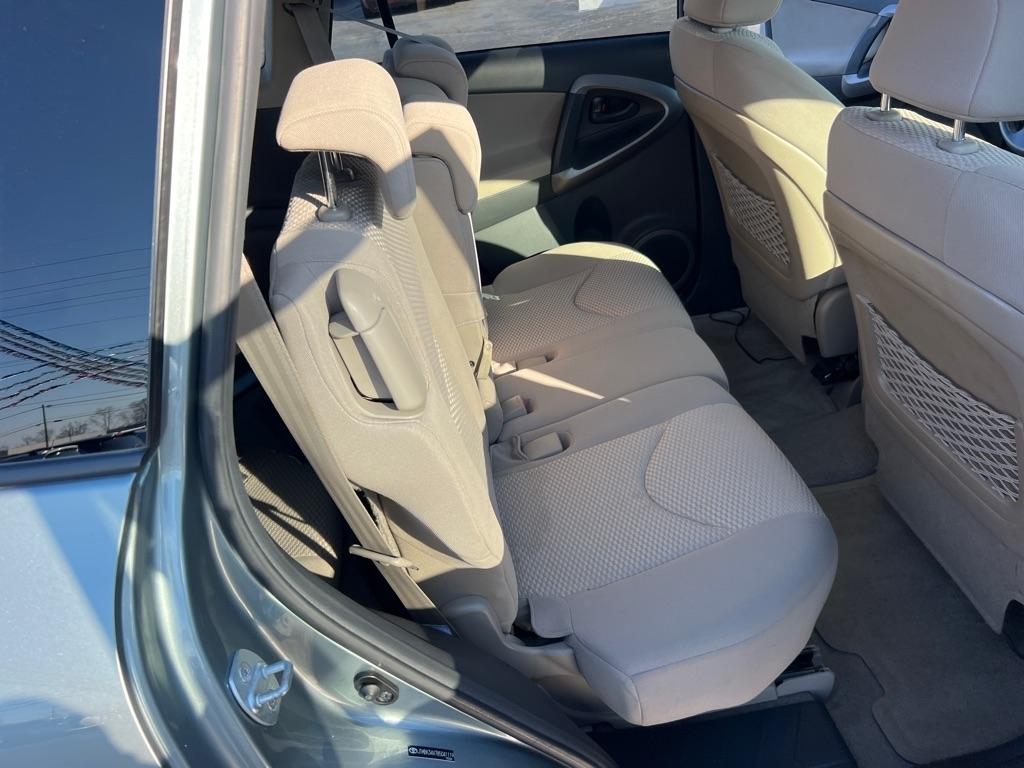 Toyota RAV4 Limited V6 4WD with 3rd Row 2008