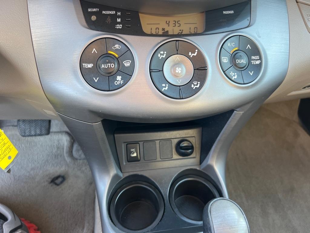 Toyota RAV4 Limited V6 4WD with 3rd Row 2008