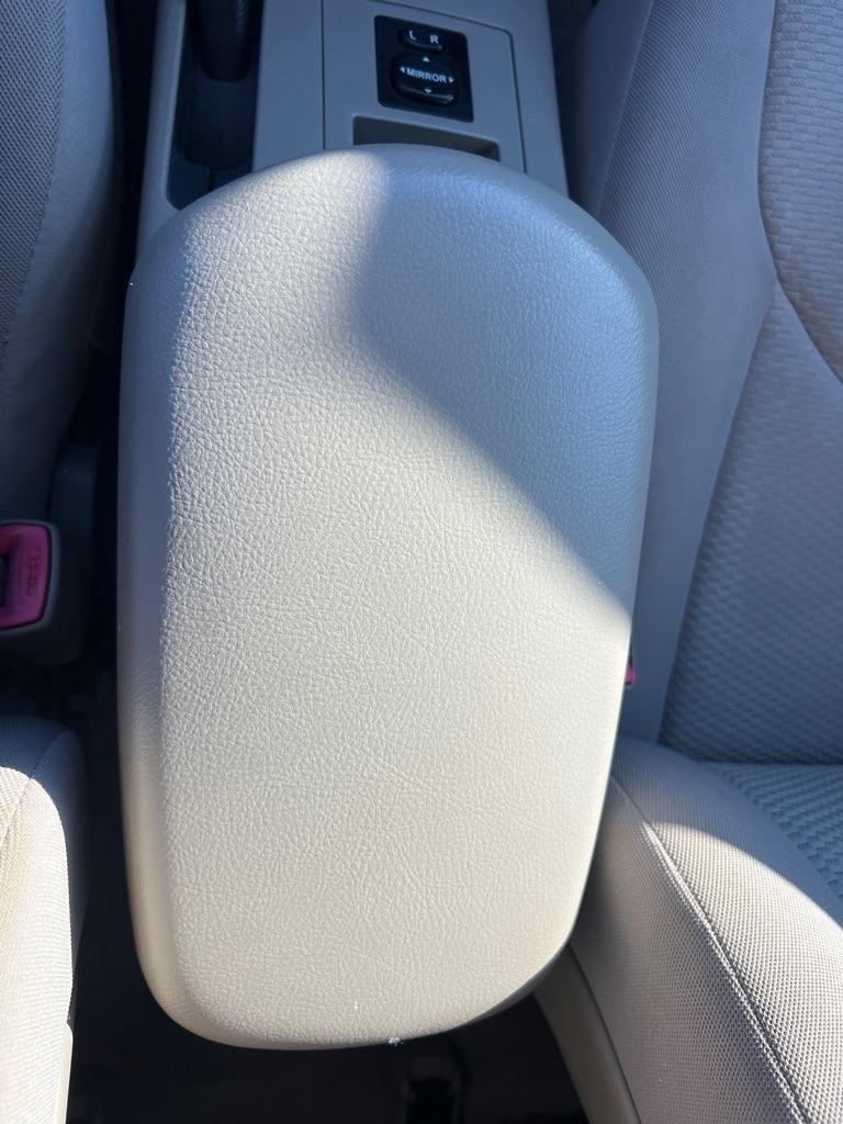 Toyota RAV4 Limited V6 4WD with 3rd Row 2008