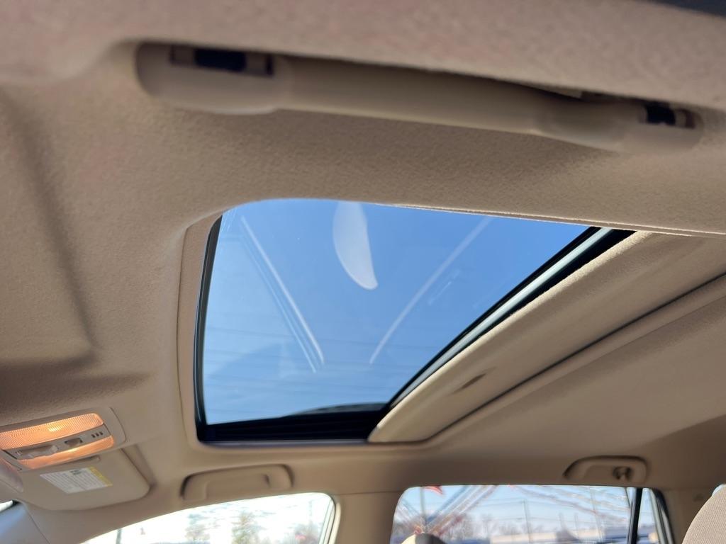 Toyota RAV4 Limited V6 4WD with 3rd Row 2008