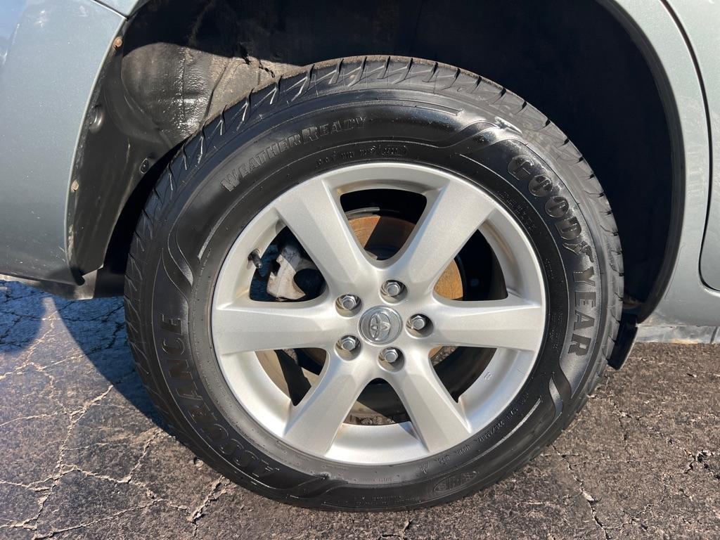 Toyota RAV4 Limited V6 4WD with 3rd Row 2008