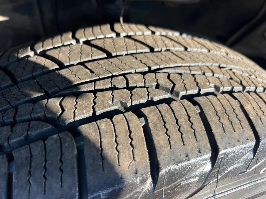 Toyota RAV4 Limited V6 4WD with 3rd Row 2008