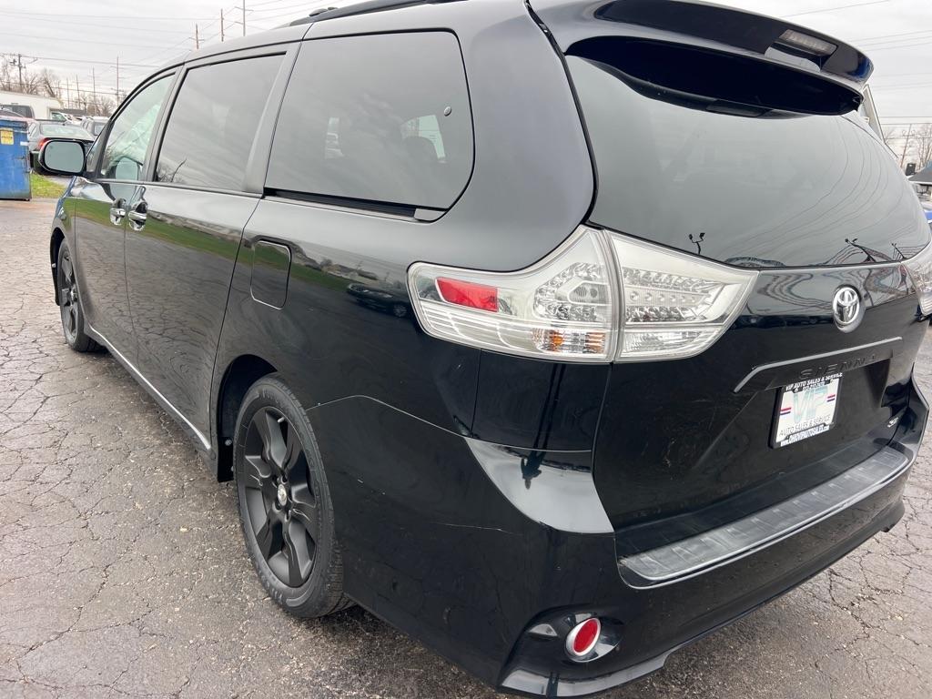 Toyota Sienna SE FWD 8-Passenger V6 2015