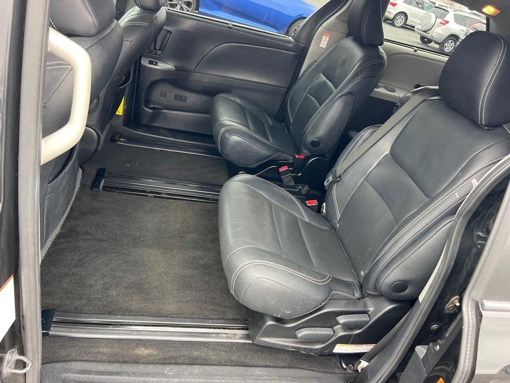 Toyota Sienna SE FWD 8-Passenger V6 2015