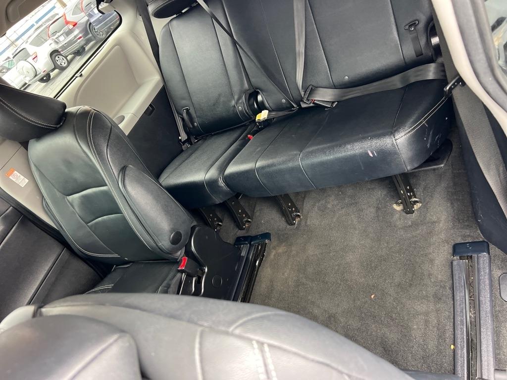 Toyota Sienna SE FWD 8-Passenger V6 2015