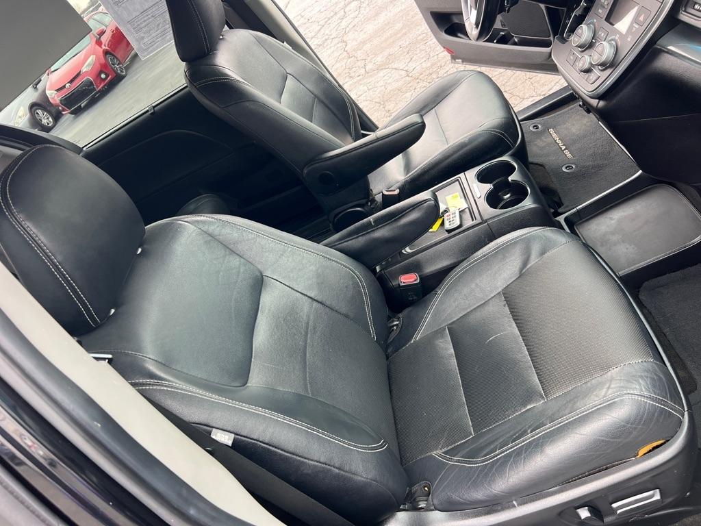 Toyota Sienna SE FWD 8-Passenger V6 2015