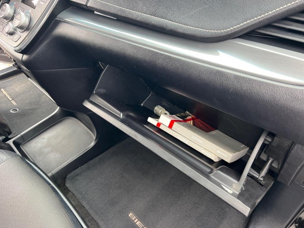 Toyota Sienna SE FWD 8-Passenger V6 2015