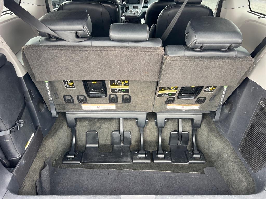 Toyota Sienna SE FWD 8-Passenger V6 2015