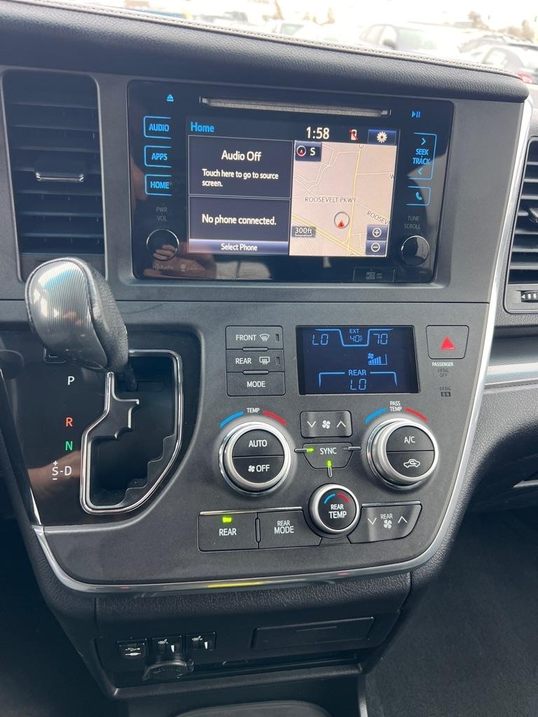 Toyota Sienna SE FWD 8-Passenger V6 2015