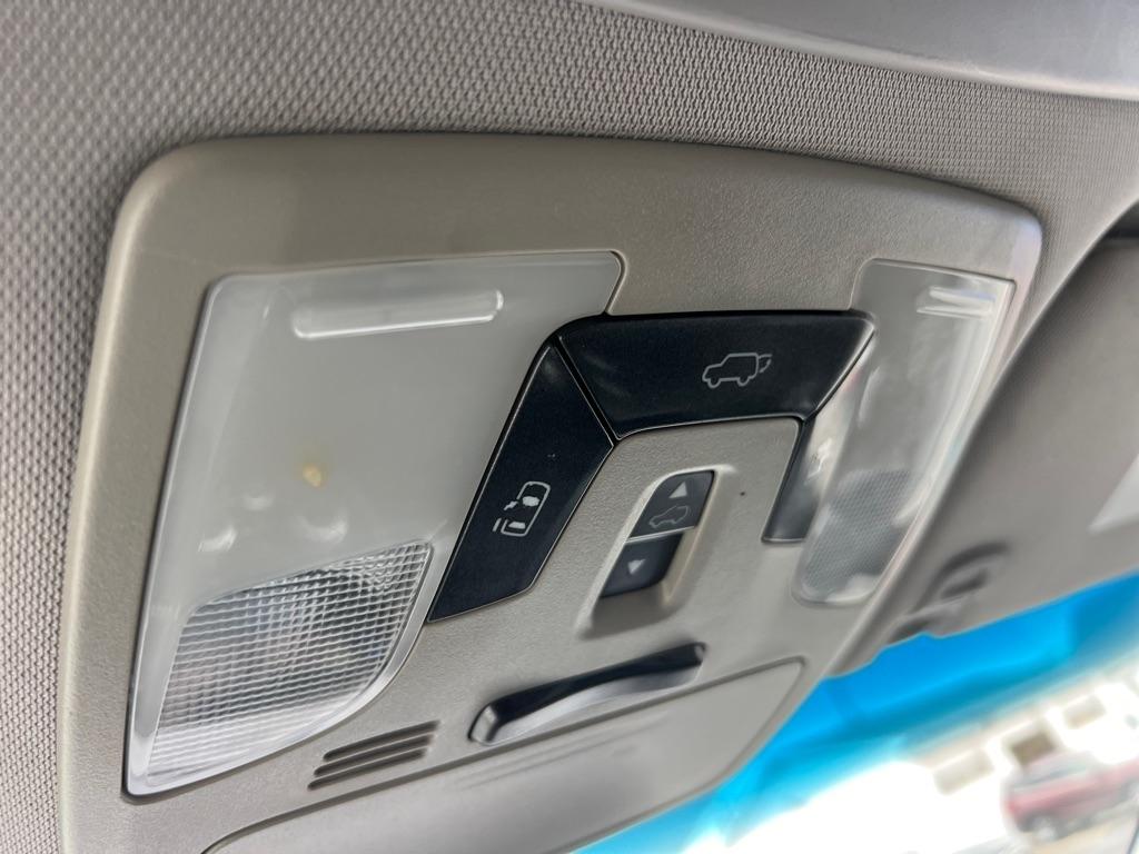 Toyota Sienna SE FWD 8-Passenger V6 2015