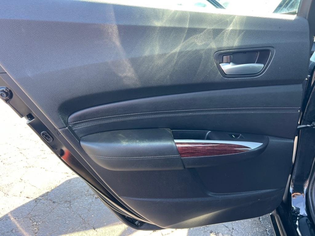 Acura TLX 9-Spd AT 2015