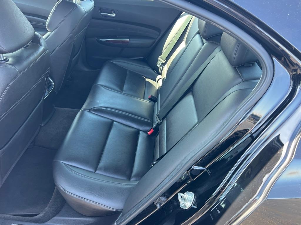 Acura TLX 9-Spd AT 2015