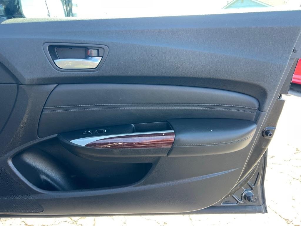 Acura TLX 9-Spd AT 2015