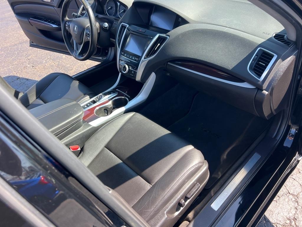 Acura TLX 9-Spd AT 2015