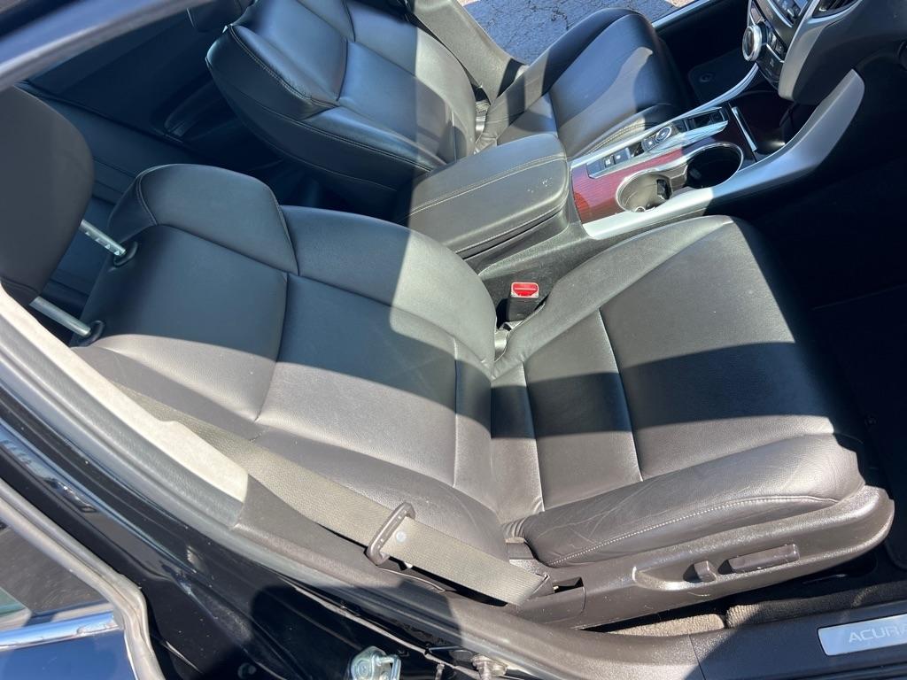 Acura TLX 9-Spd AT 2015