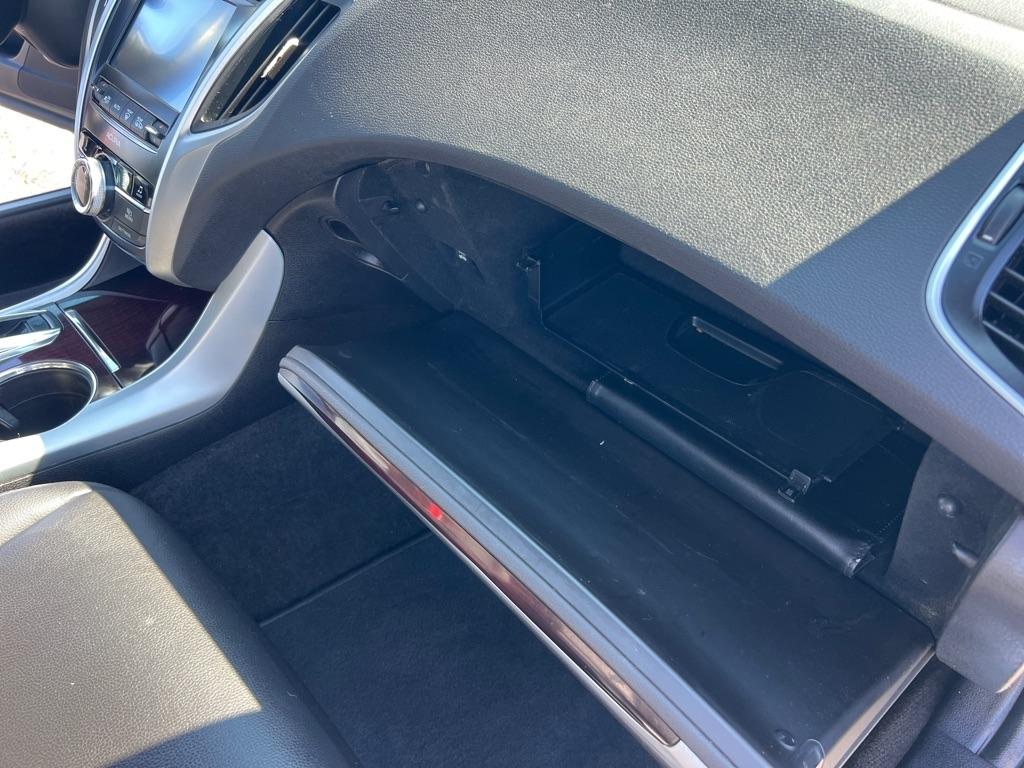 Acura TLX 9-Spd AT 2015