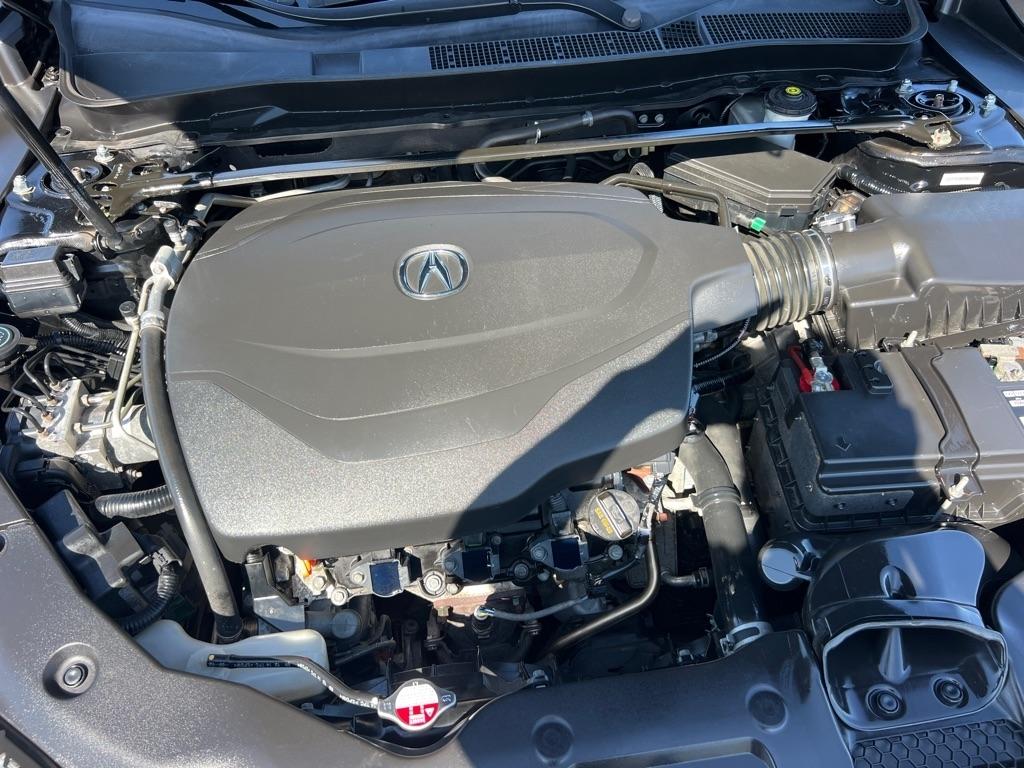 Acura TLX 9-Spd AT 2015