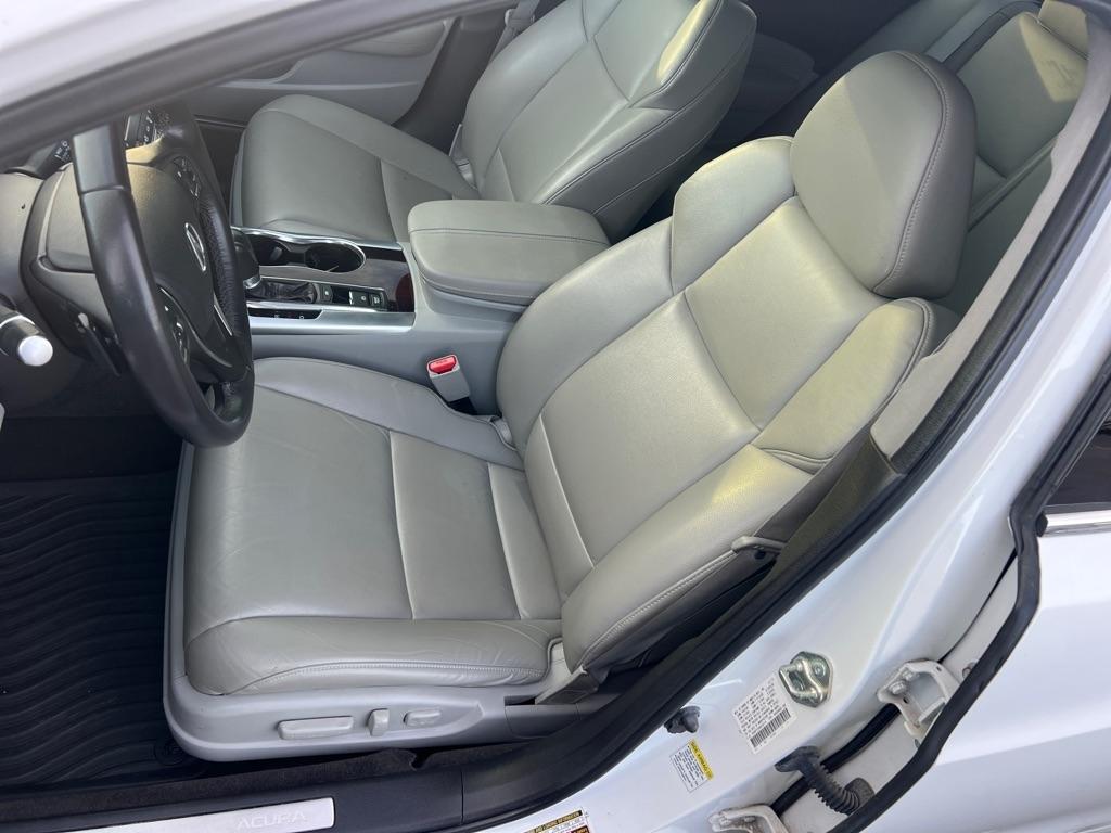 Acura TLX 8-Spd DCT 2016