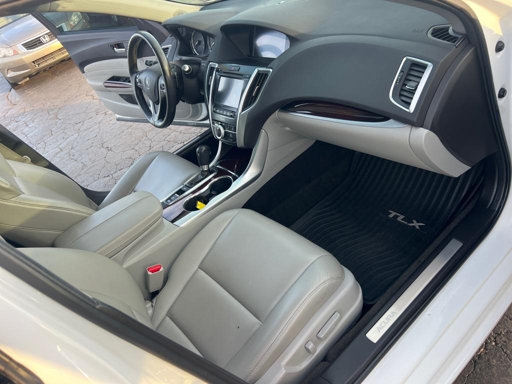 Acura TLX 8-Spd DCT 2016