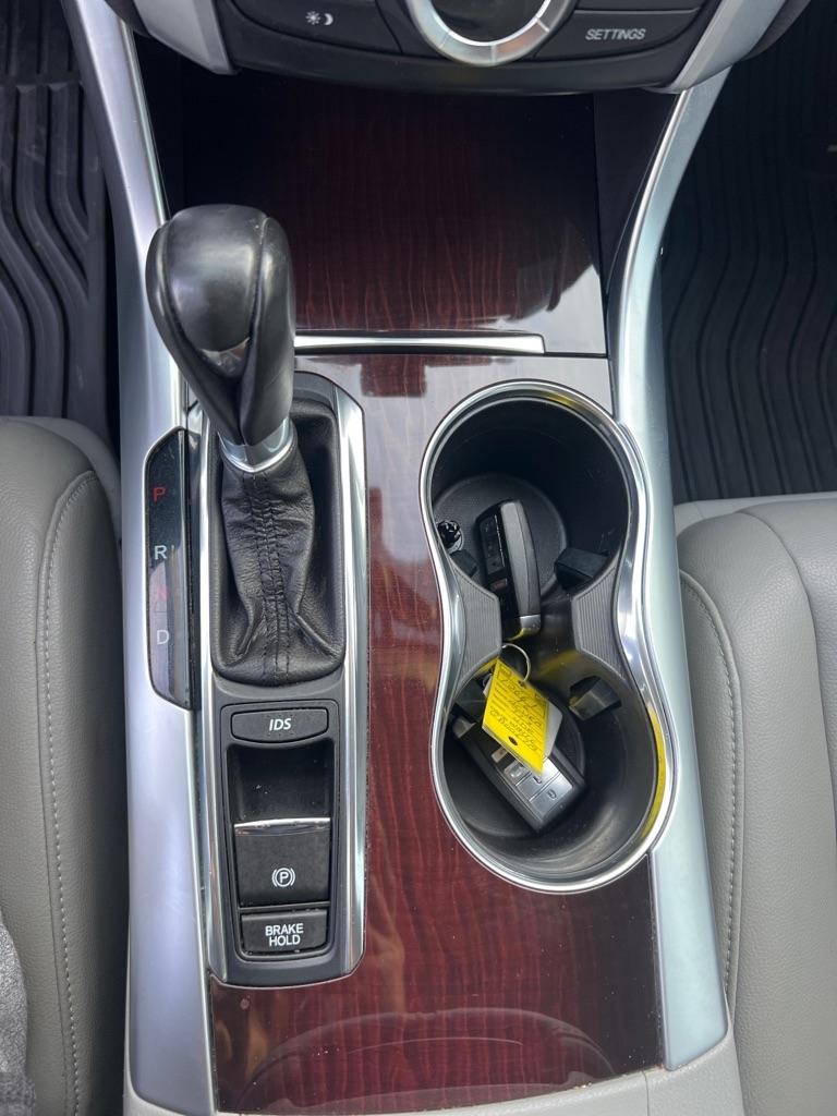 Acura TLX 8-Spd DCT 2016