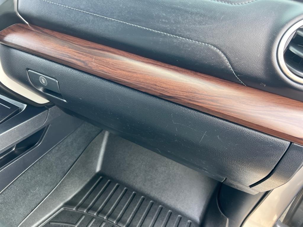 Toyota Tundra Limited 5.7L CrewMax 4WD 2018