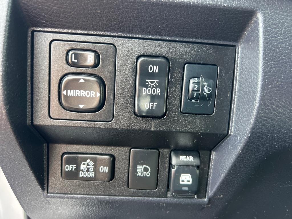 Toyota Tundra Limited 5.7L CrewMax 4WD 2018