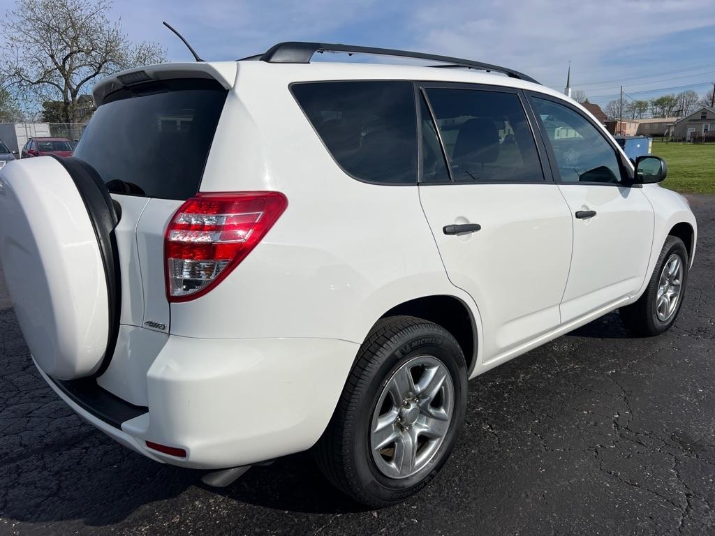 Toyota RAV4 Base I4 4WD 2012