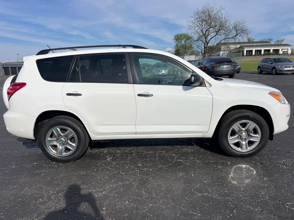 Toyota RAV4 Base I4 4WD 2012