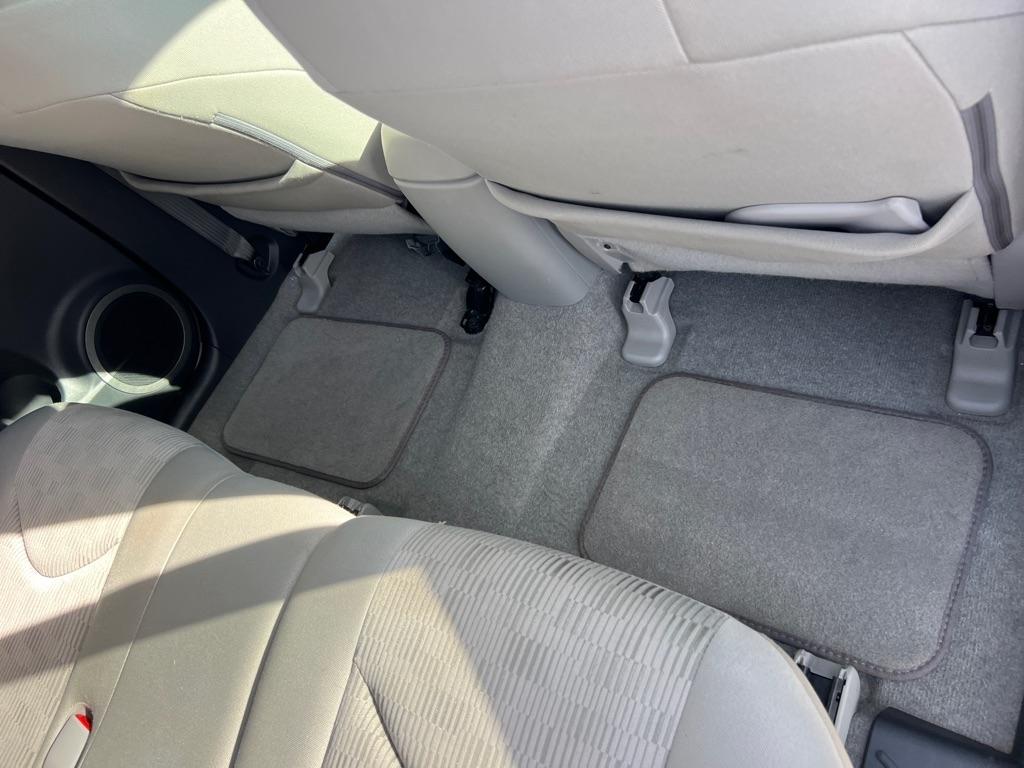 Toyota RAV4 Base I4 4WD 2012